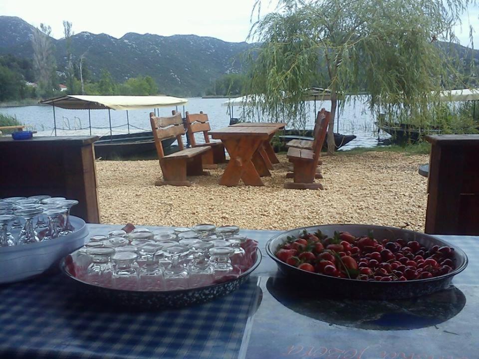 Franic Bacina Lakes Apartments Ploce  Exterior foto